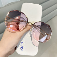 Load image into Gallery viewer, Fashion Sunglasses Women