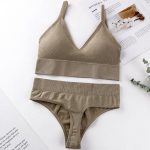 Wireless bralette underwear set